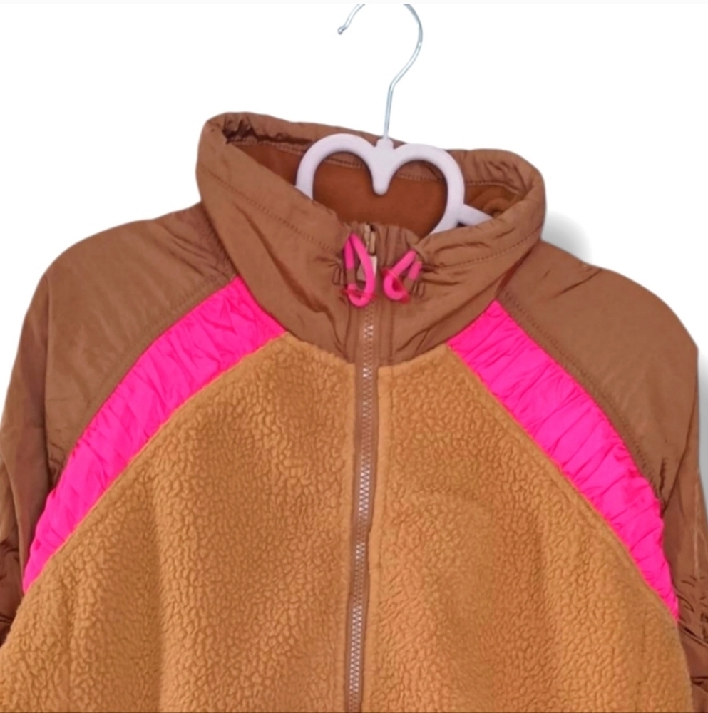 NWOT Free People Movement Amelia Zip Up Fleece in Camel Malibu - Picture 9 of 13